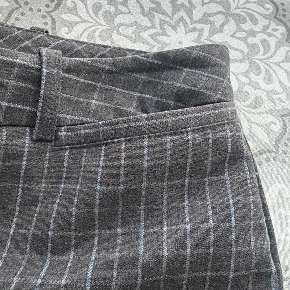 Worthington Women’s Gray Grid Pattern Pants - Picture 4 of 7